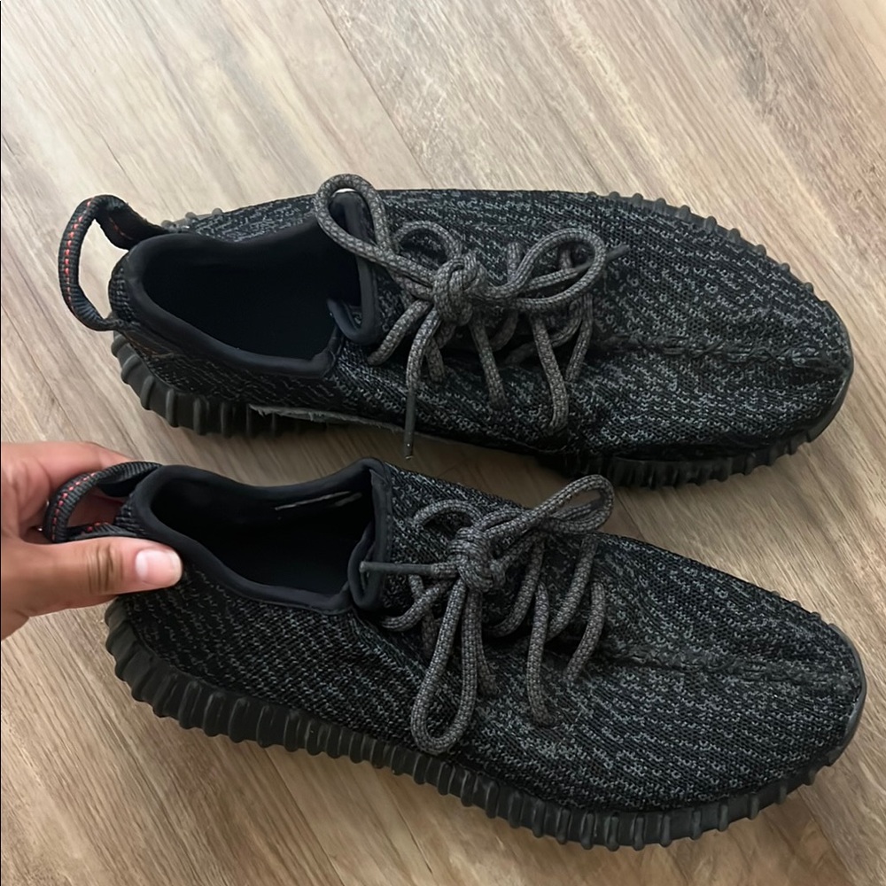 Pirate black YEEZY 350